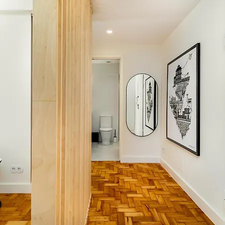 Whome Modern & Elegant In Апартаменти *