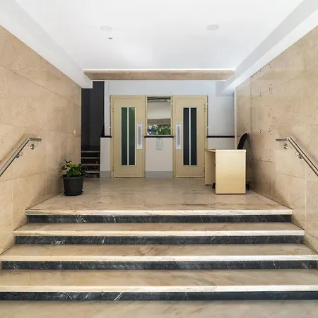 Whome Modern & Elegant In